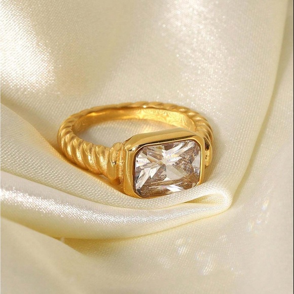 🎁SALE🎁STAINLESS STEEL “COCKTAIL HOUR” RING - Picture 4 of 4